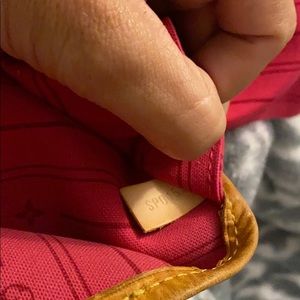 Louis Vuitton MM Neverfull